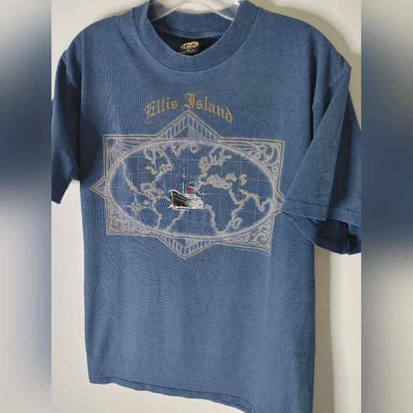 Vintage Ellis Island embroidered ship tshirt - Picture 1 of 5
